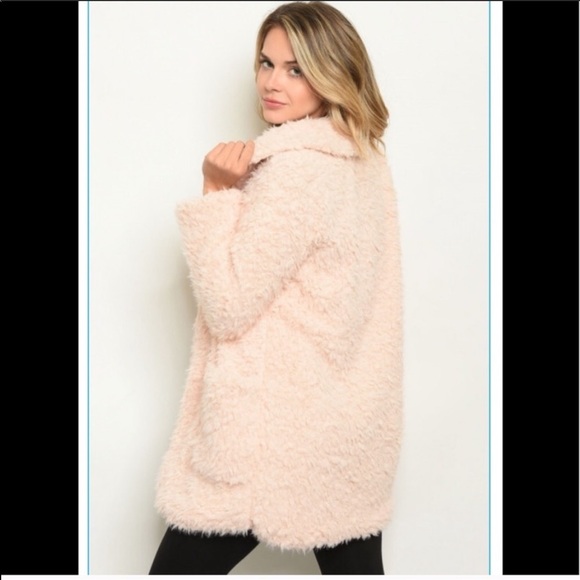 NWT. Blush Sherpa faux fur jacket, - Picture 3 of 4